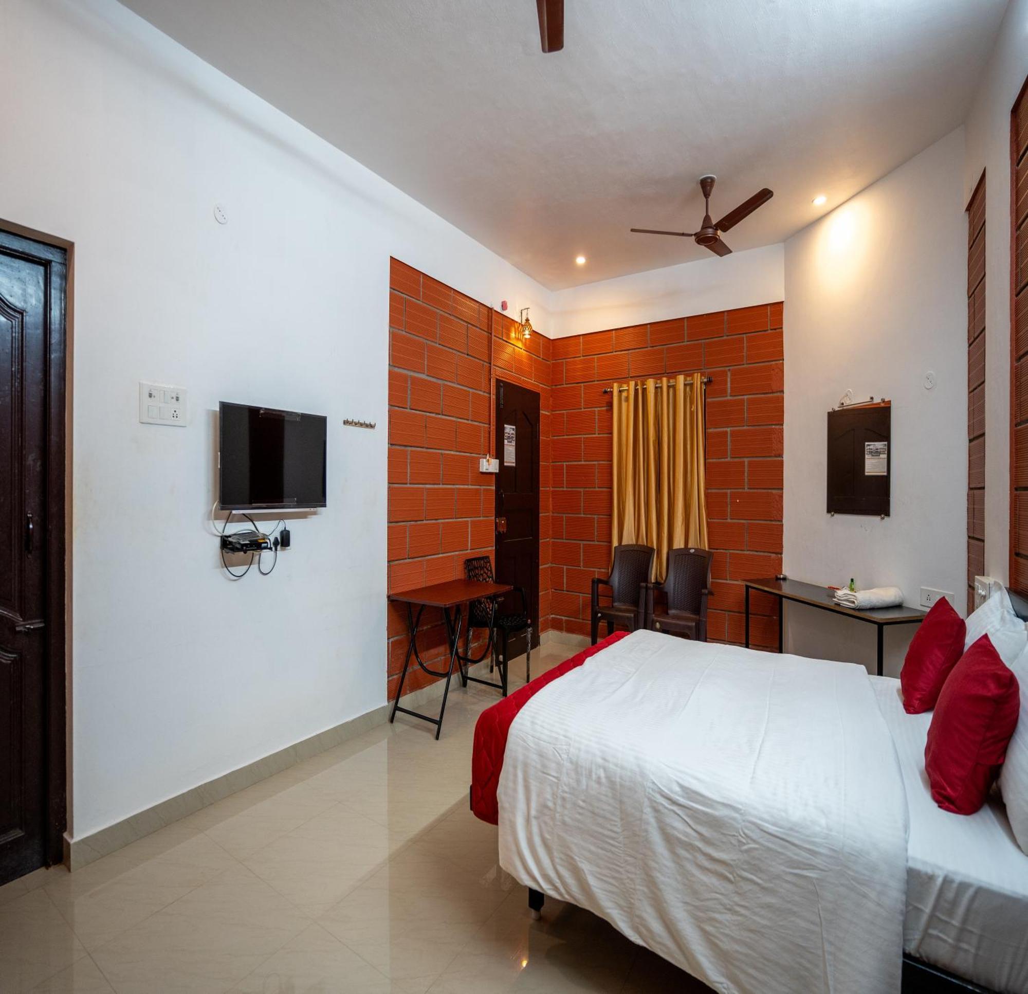Claynest Resorts Kuttālam 外观 照片